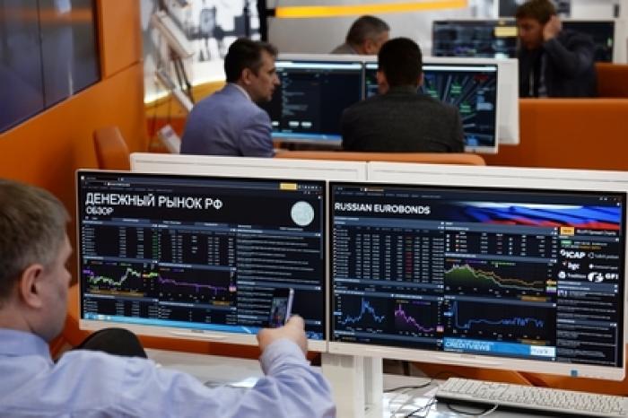 Великобритания и США дали России в долг