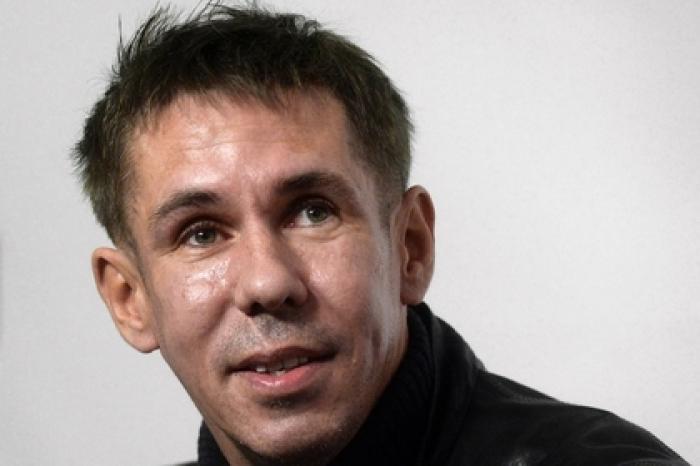 Алексей Панин показал видео малолетней дочери с сигаретой