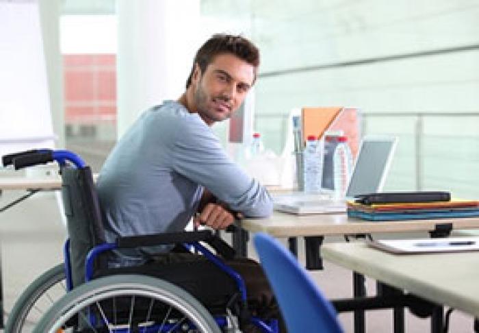 ANGAJATORII POT BENEFICIA DE SUBVENŢII PENTRU ANGAJAREA PERSOANELOR CU DIZABILITĂŢI ŞI A ŞOMERILOR DIN PĂTURILE SOCIAL-VULNERABILE