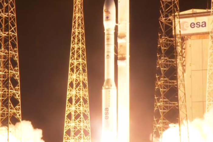 Опубликовано видео неудачного запуска ракеты Vega со спутником ОАЭ