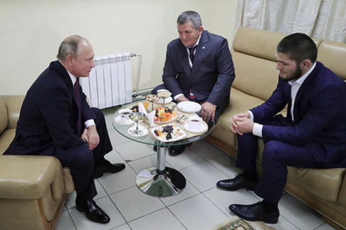 Отец Нурмагомедова рассказал о поддержке Путина