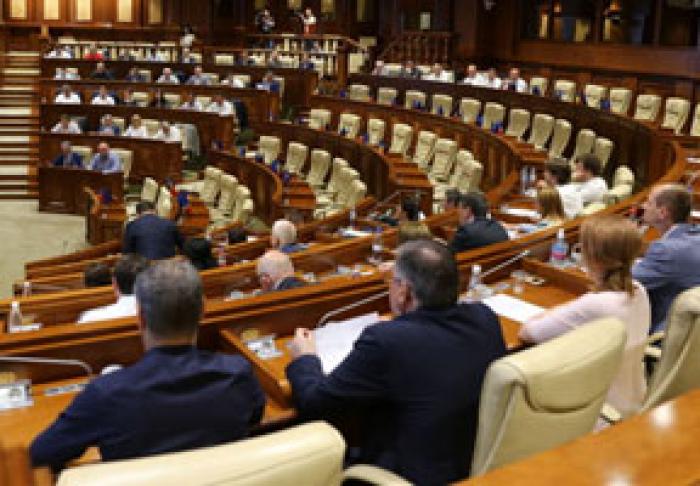 PARLAMENTUL A INIŢIAT PROCEDURA DE ÎNLĂTURARE A LUI EDUARD HARUNJEN DIN FUNCŢIA DE PROCUROR GENERAL
