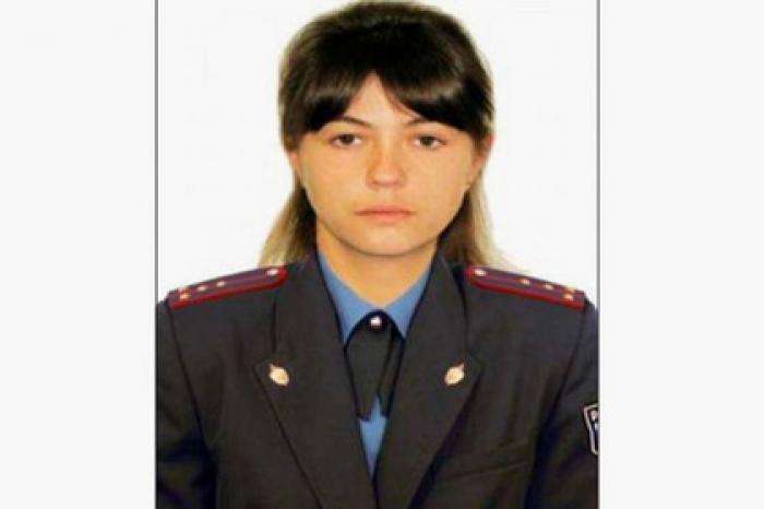 Прославившуюся фразой «вас убьют — выедем» сотрудницу полиции посадили