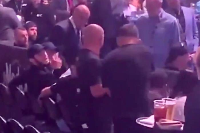 Стали известны подробности стычки Нурмагомедова на трибунах турнира UFC