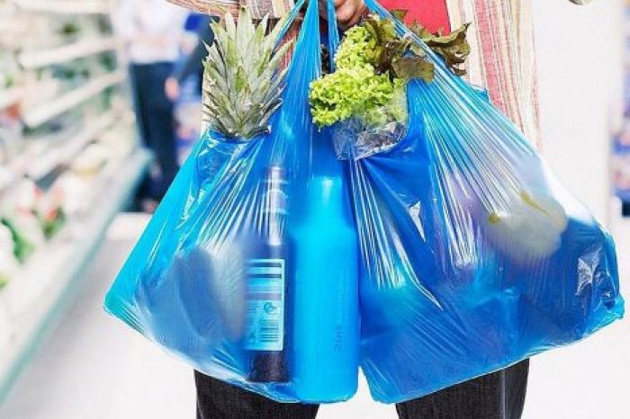 В Молдове все больше продавцов отказываются от пластиковых пакетов