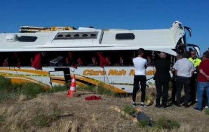 В Турции перевернулся автобус: более 40 пострадавших