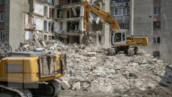 Завершился снос аварийного дома в Атаках