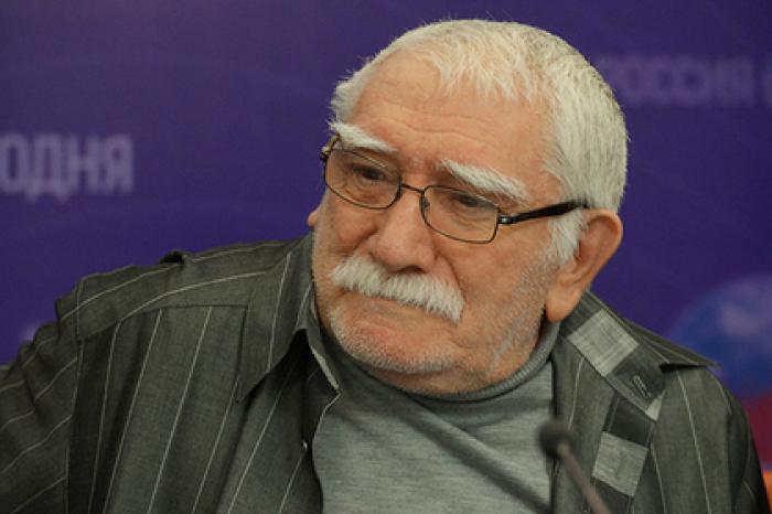 Армен Джигарханян попал в больницу