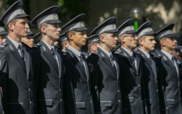 День открытых дверей во второй моторизированной пехотной бригаде Штефана чел Маре
