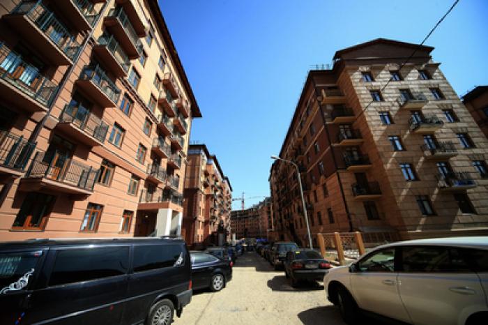 Неизвестные выставили на продажу тысячи сверхдорогих квартир в Москве