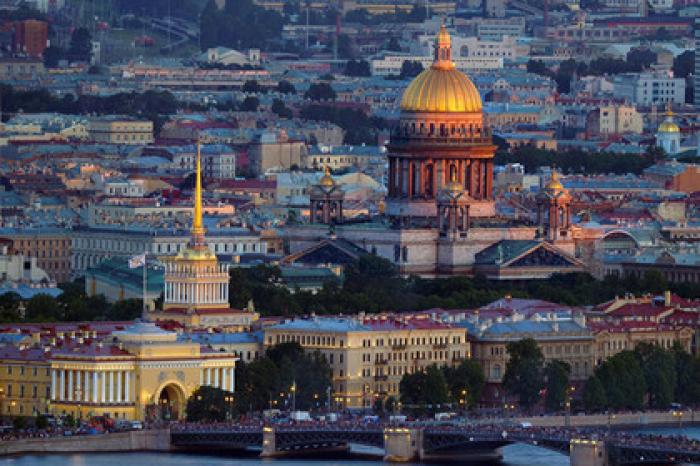 Объяснена симпатия провинциалов к Петербургу и нелюбовь к Москве