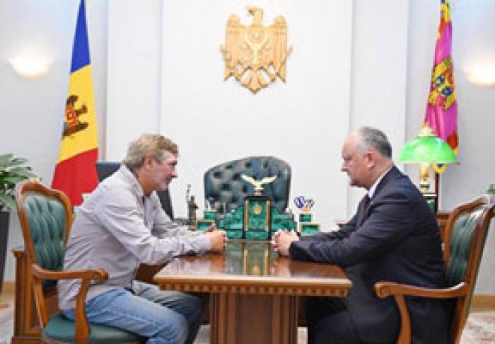 PREȘEDINTELE IGOR DODON PROPUNE PRELUAREA EXPERIENȚEI ISLANDEI ÎN DEZVOLTAREA FOTBALULUI MOLDOVENESC