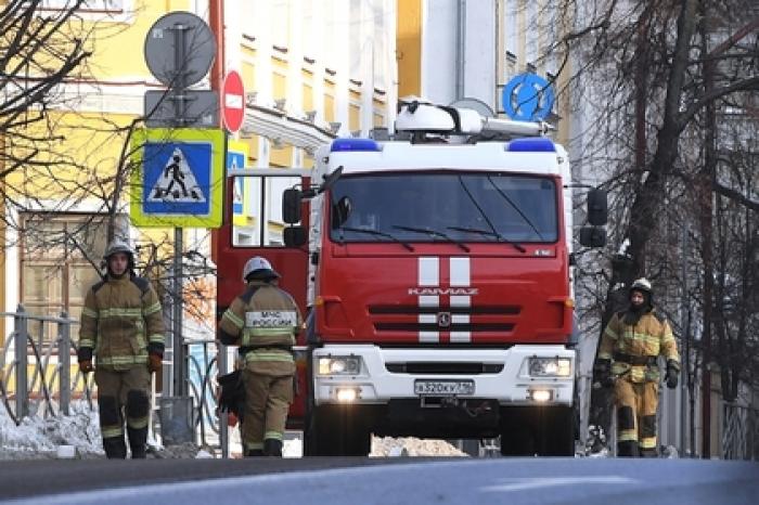 Российские коммунальщики затеяли ремонт фасада и подожгли дом