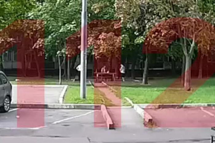 Сожжение человека в московском дворе попало на видео