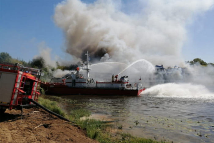«Святая Русь» загорелась на Волге
