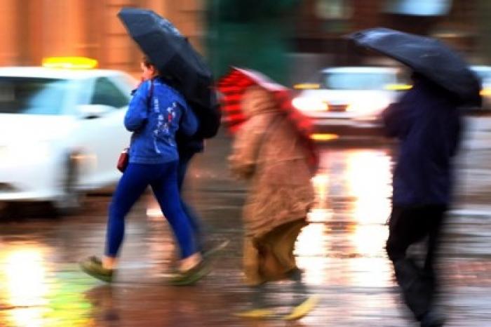 В Москве экстренно прервали эфиры федеральных каналов из-за шторма