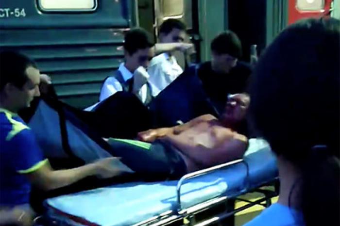 В сети появилось видео из окровавленного вагона поезда после драки пассажиров