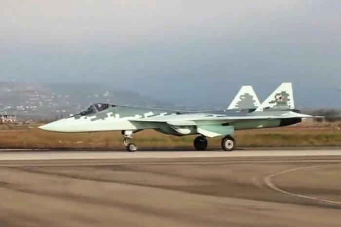 В США назвали Су-57 неудачным клоном F-22 и F-35