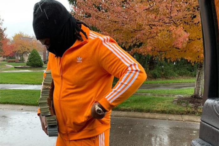 В США обстреляли автомобиль рэпера Tee Grizzley и убили его менеджера