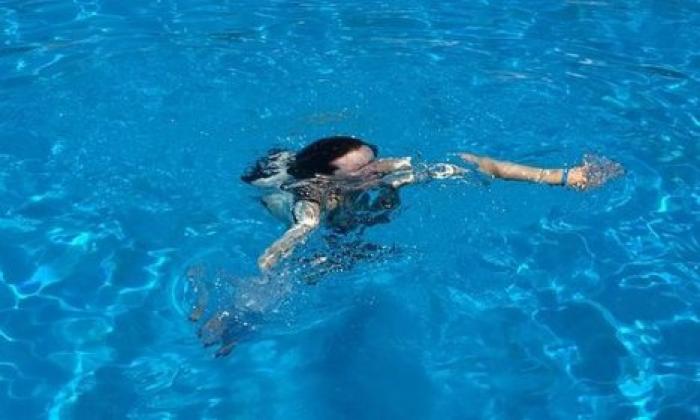 В Турции 19-летняя россиянка впала в кому во время купания в бассейне