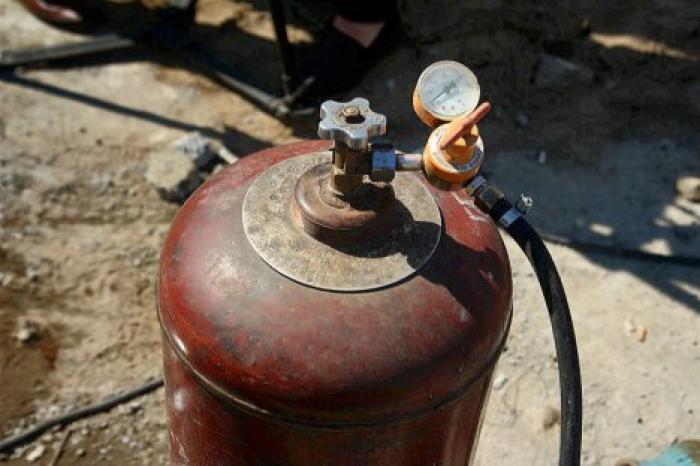 Заправка бытовых баллонов на АЗС запрещена