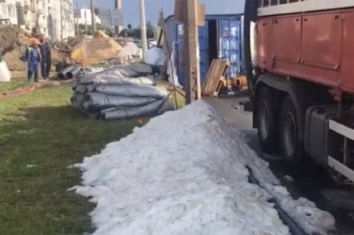 Жители Петербурга пожаловались на сугробы
