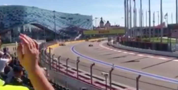 Авария с участием российского гонщика в Сочи попала на видео