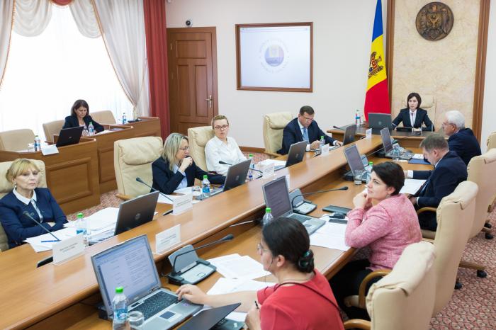 Директора АО „Apă-Canal Chișinău” заслушали на заседании правительства