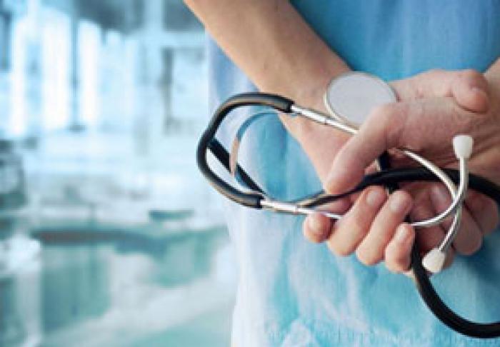 GUVERNUL A MAJORAT PLĂŢILE PENTRU LUCRĂTORII MEDICALI PENTRU SERVICIILE DE GARDĂ