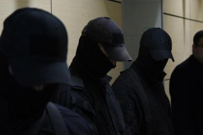 После обыска в штабе Навального задержали восемь человек