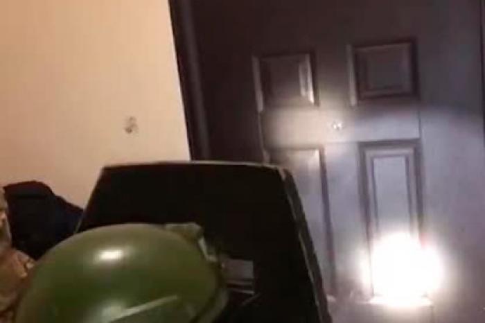 Штурм квартиры с Шишканом бойцами спецназа попал на видео