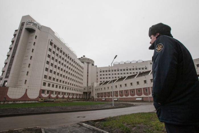 Следователи сочли пятнами краски следы побоев у арестанта из «Крестов-2»