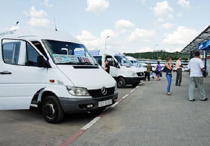 TRANSPORTATORII VOR DESFĂŞURA JOI O ACŢIUNE DE PROTEST ÎN FAŢA GUVERNULUI