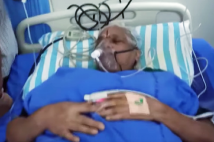 Женщина родила двойню в 74 года и установила мировой рекорд