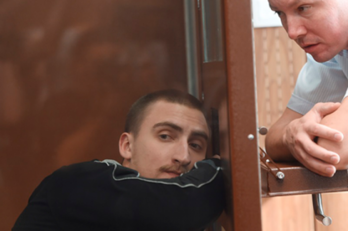 Звезда «Горько!» призвал вступиться за получившего срок актера