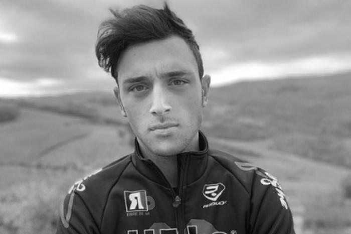 22-летний велогонщик упал за сто метров до финиша и умер