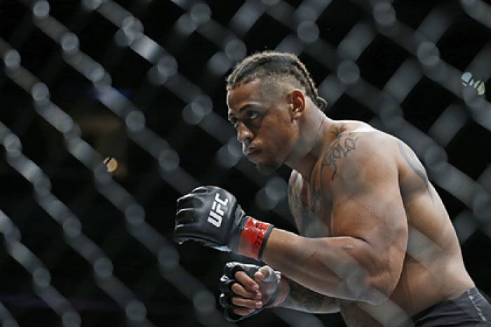 Американец согласился выйти на бой с «монстром» Волковым на UFC в Москве