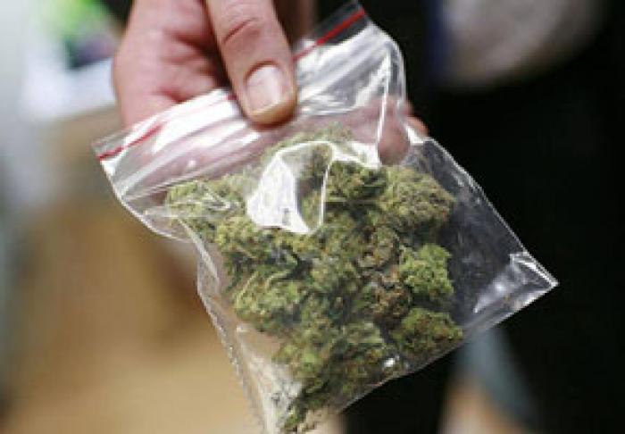 LA CHIŞINĂU AU FOST REŢINUŢI OPT STUDENŢI ISRAELIENI, ACUZAŢI DE COMERCIALIZAREA MARIJUANEI ÎN UNIVERSITĂŢI