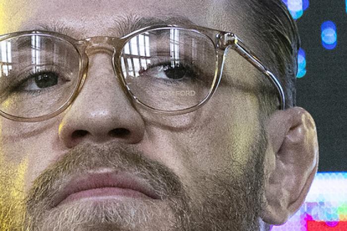 Макгрегор обратился к отцу Нурмагомедова