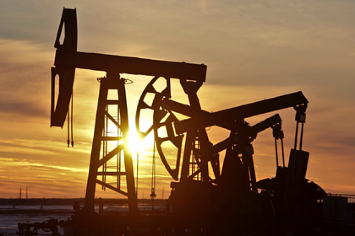 Миру предрекли избыток нефти
