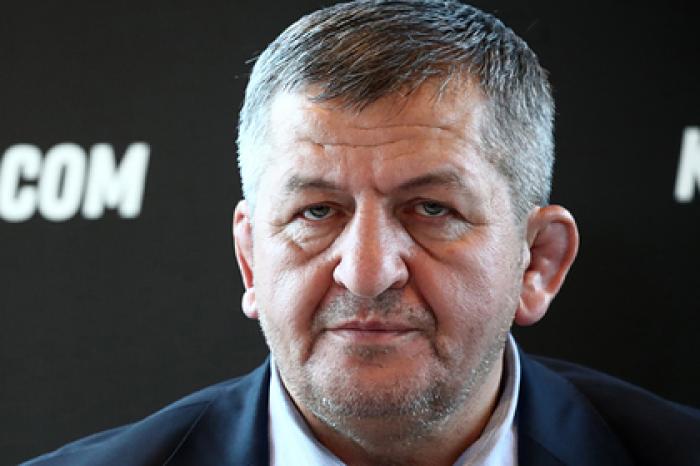 Отец Нурмагомедова отреагировал на новые нападки Макгрегора
