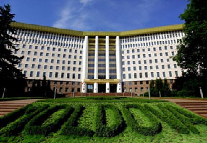 PARLAMENTUL DESFĂŞOARĂ ZIUA UŞILOR DESCHISE