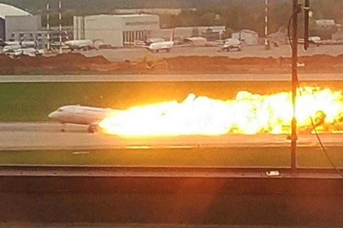 Пилот сгоревшего в Шереметьево SSJ-100 назвал свою версию гибели пассажиров