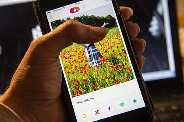 Раскрыты главные трудности мужчин и женщин при знакомстве в Tinder