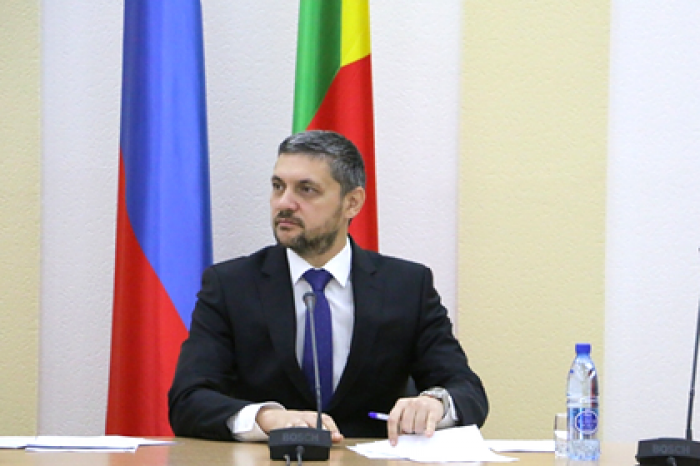Российских чиновников призвали потрудиться без выходных ради нацпроекта