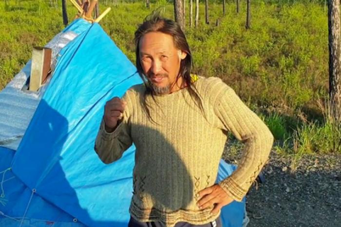 Шедшего к Путину якутского шамана признали невменяемым