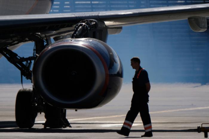 SSJ-100 выкатился за пределы посадочной полосы в России