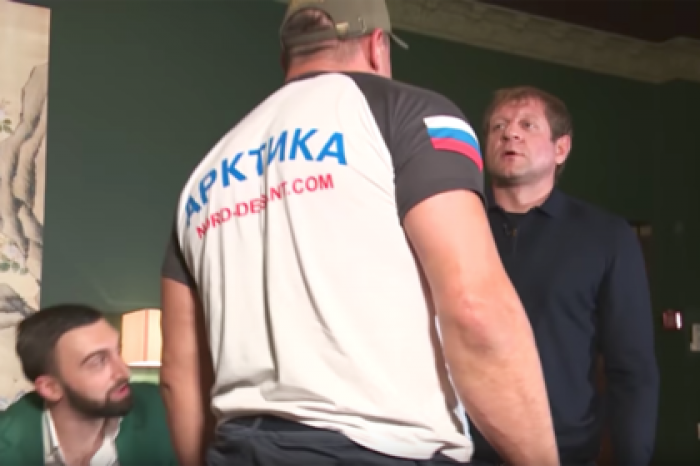 Стала известна причина потасовки Александра Емельяненко с будущим соперником