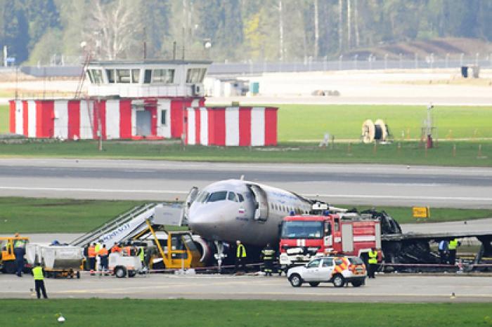 Суд отказался арестовывать командира сгоревшего в Шереметьево SSJ-100