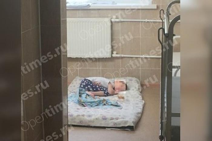 Жестокое обращение с орловской девочкой-маугли опровергли